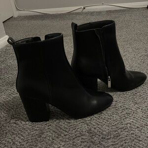 Women’s black boots